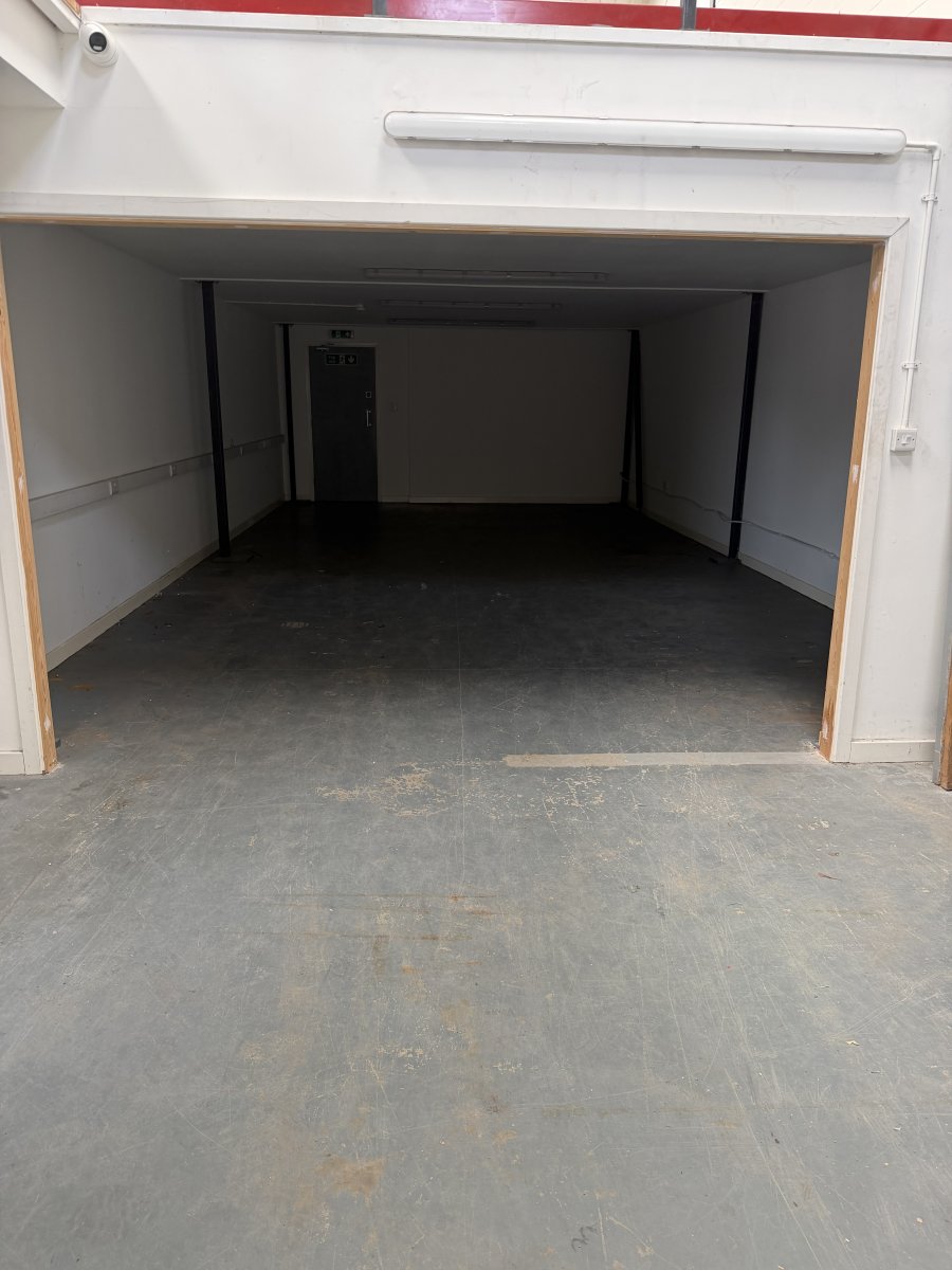 Industrial Unit in Killamarsh - photo 4