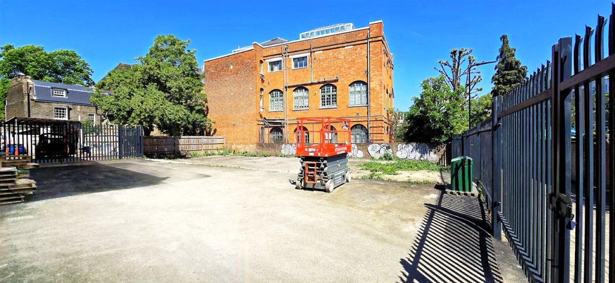 Industrial Unit in Hackney, London - photo 4