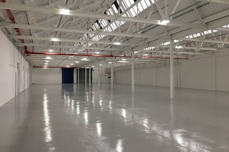 Industrial Unit in London - photo 2