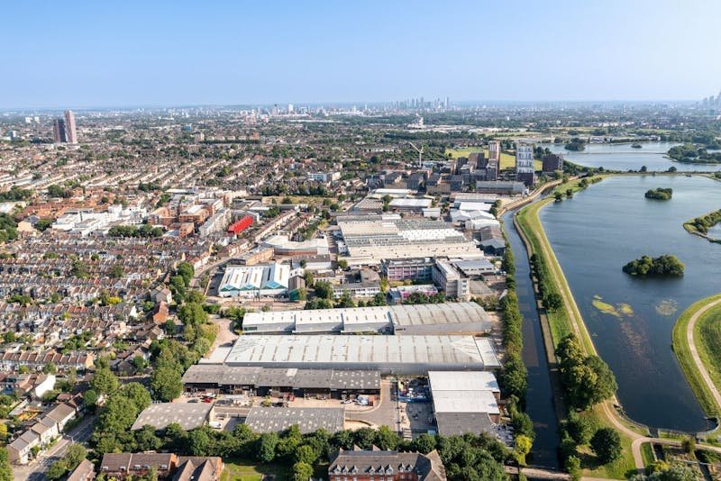 Industrial Unit in London - photo 4