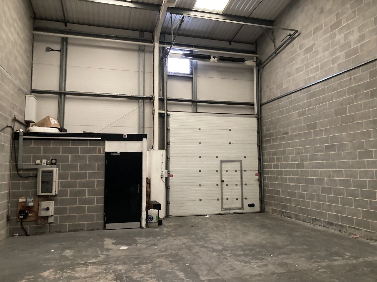 Industrial Unit in Sheffield - photo 4