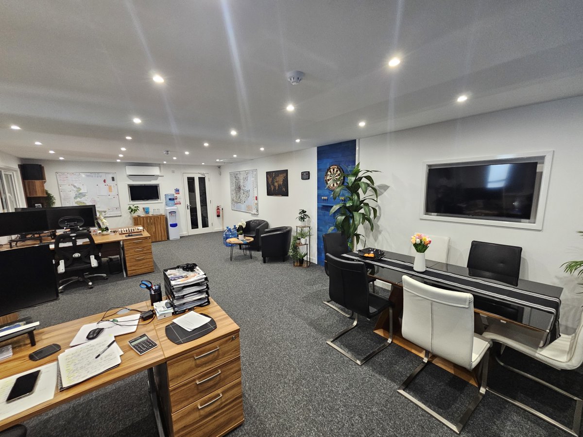 Industrial Unit in Sittingbourne - photo 3