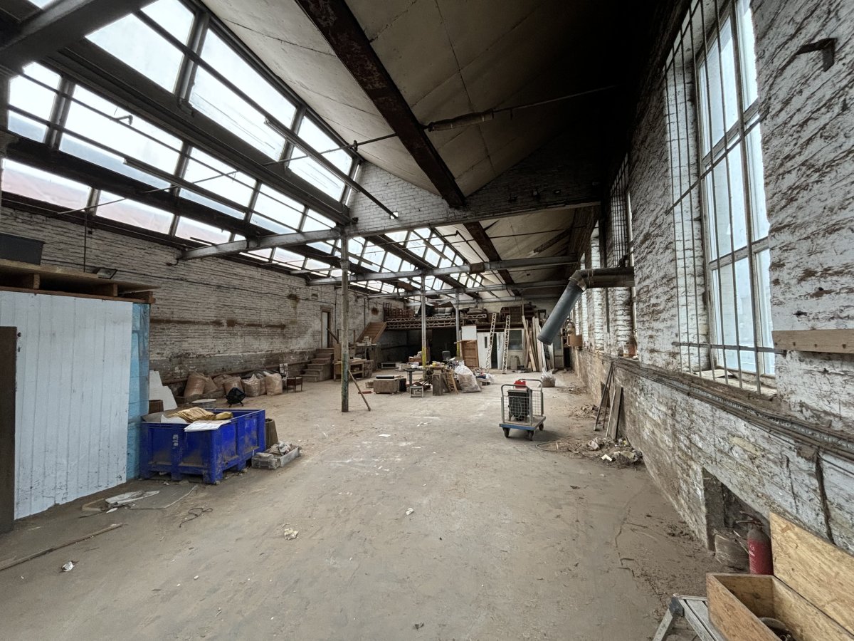 Industrial Unit in Queensbury - photo 2