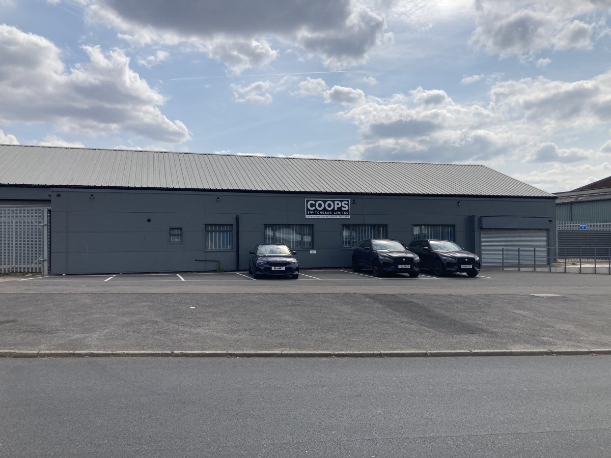 Industrial Unit in Sheffield - photo 2