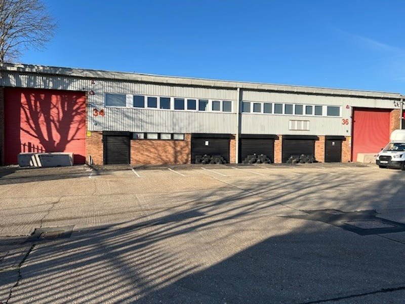 Industrial Unit in London - photo 2