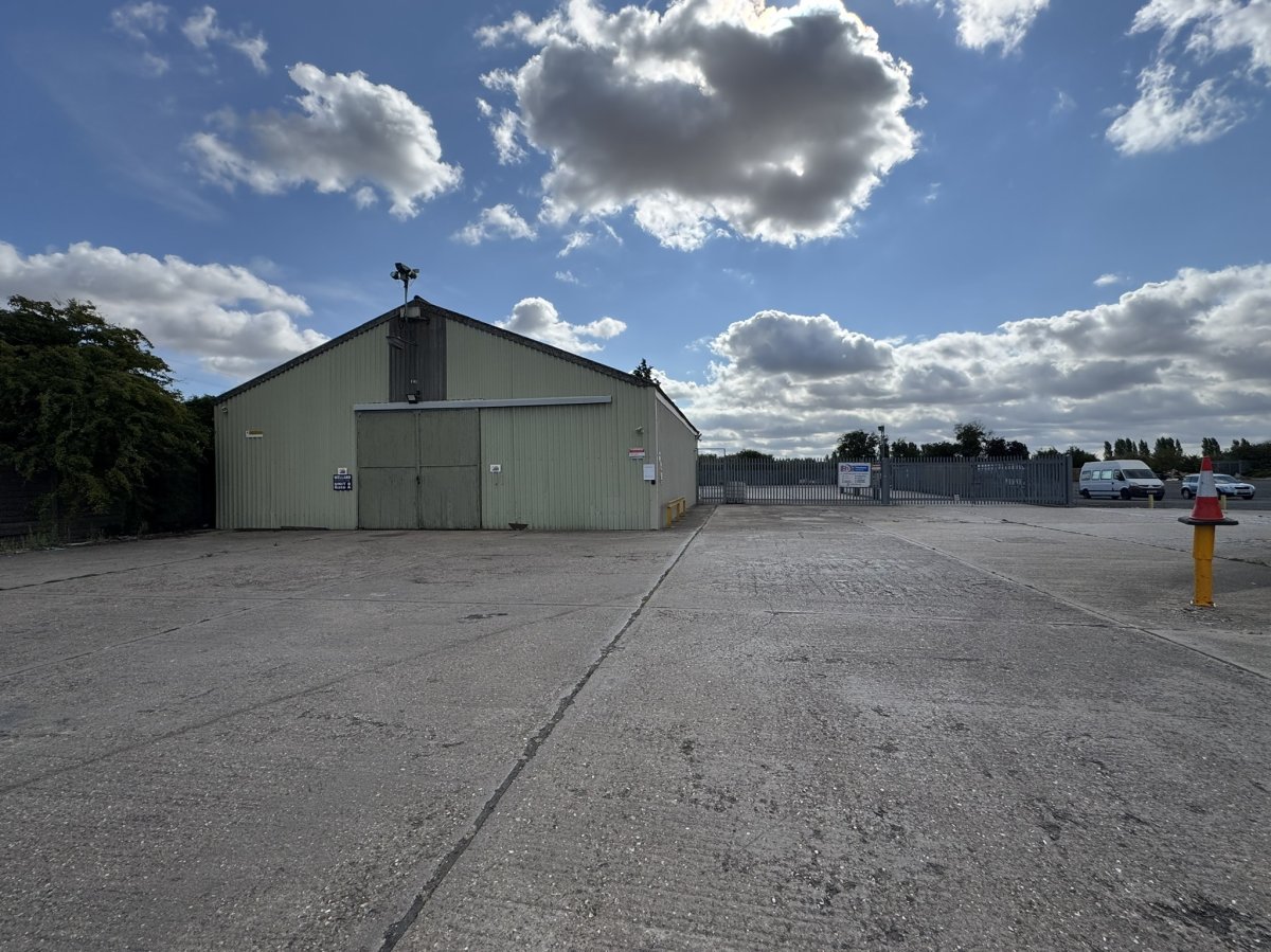 Industrial in Clay Lake
