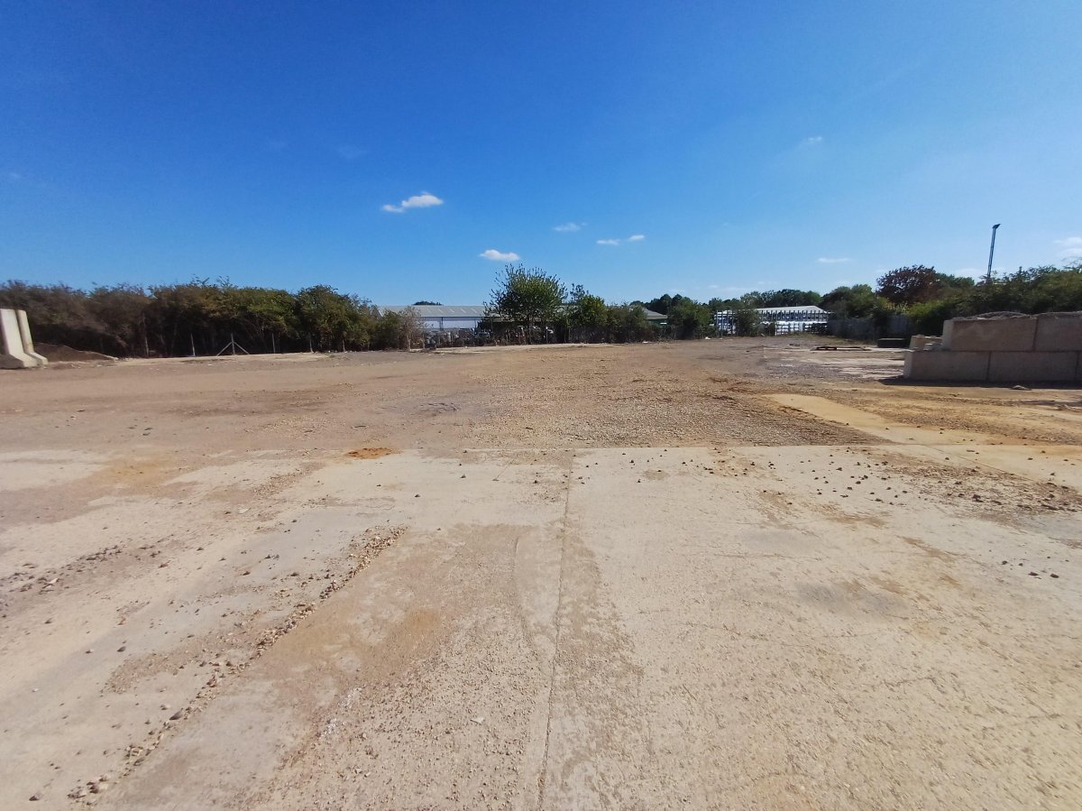Industrial Unit in Peterborough - photo 4