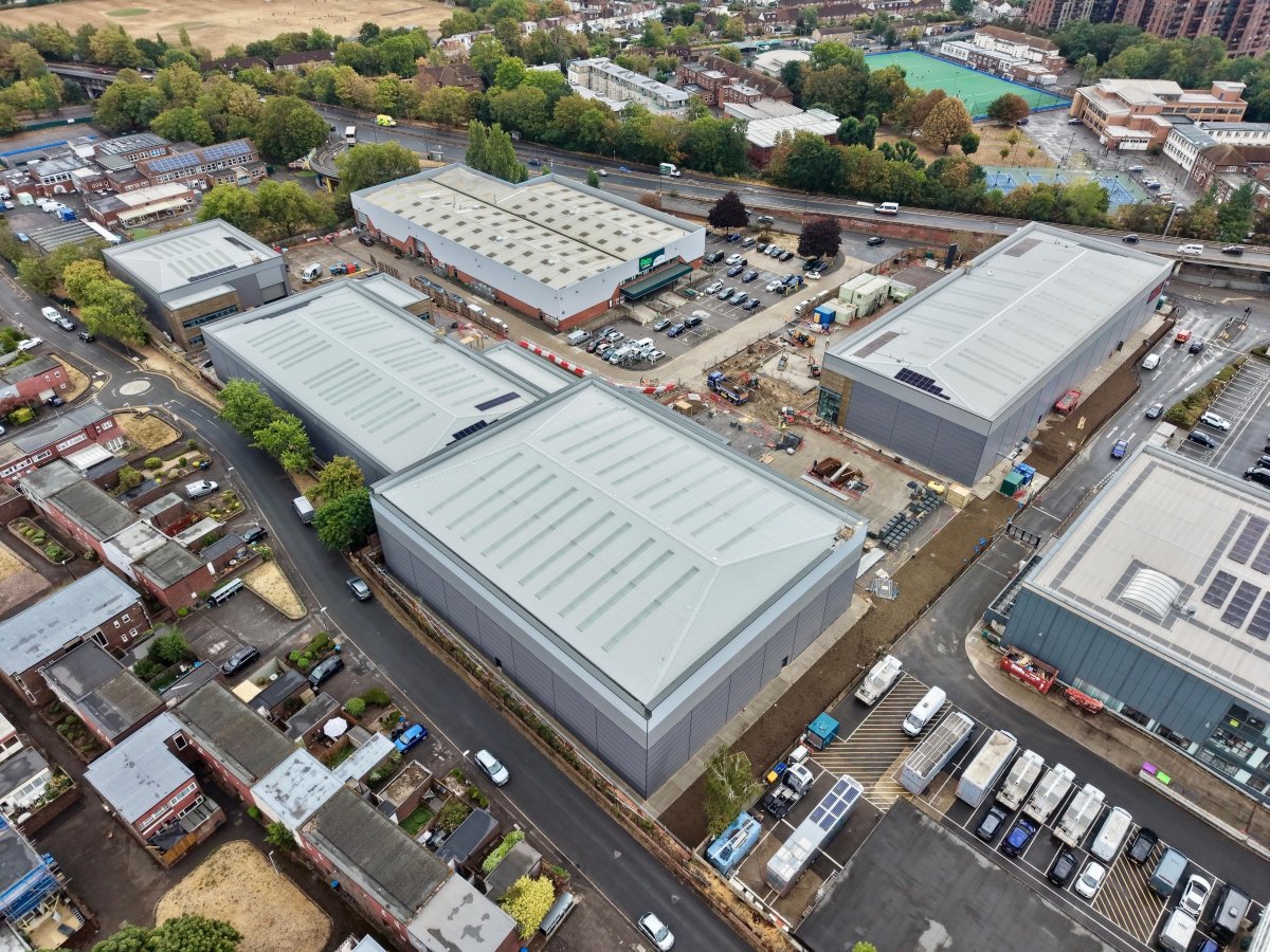 Industrial Unit in London - photo 2