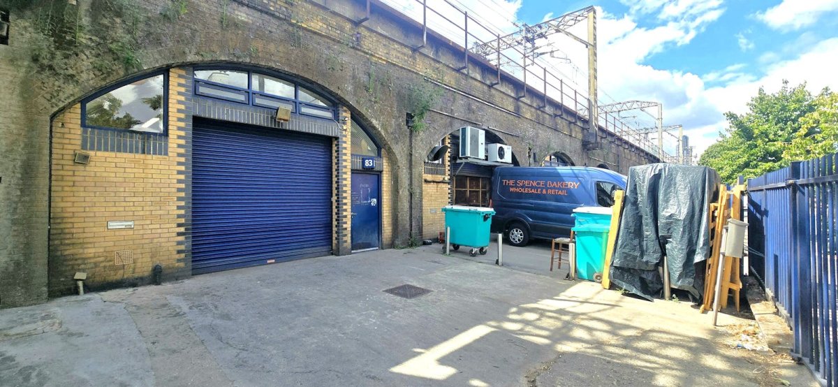 Industrial Unit in Bethnal Green, London - photo 2