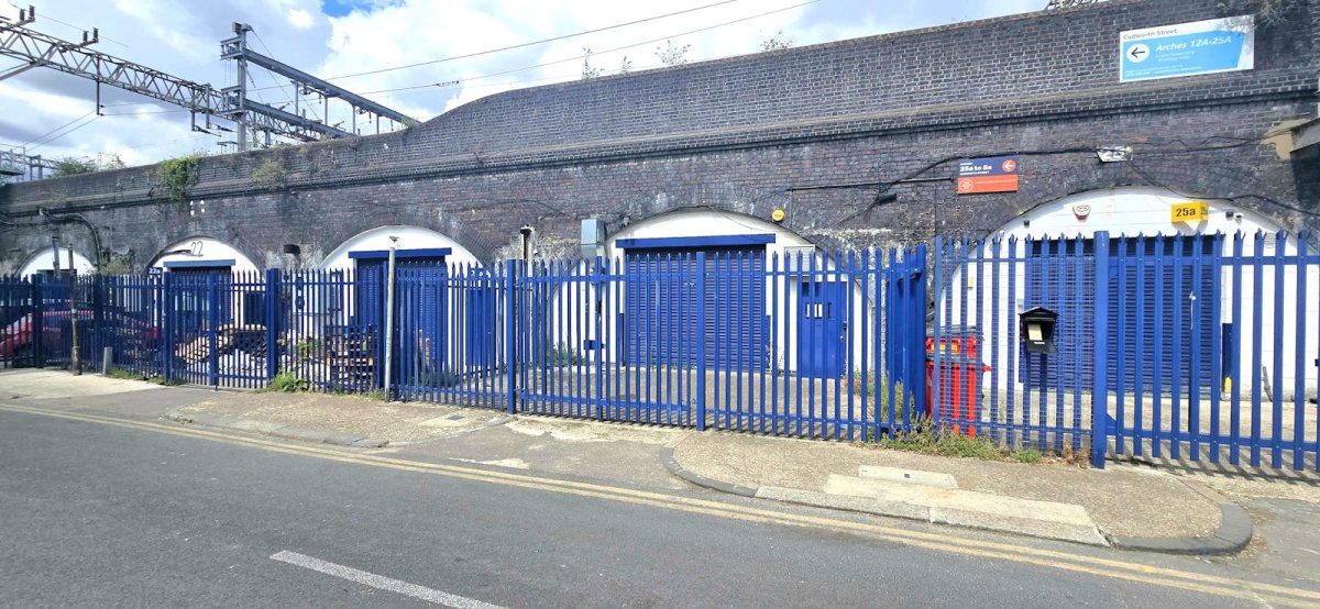 Industrial Unit in Bethnal Green, London - photo 3