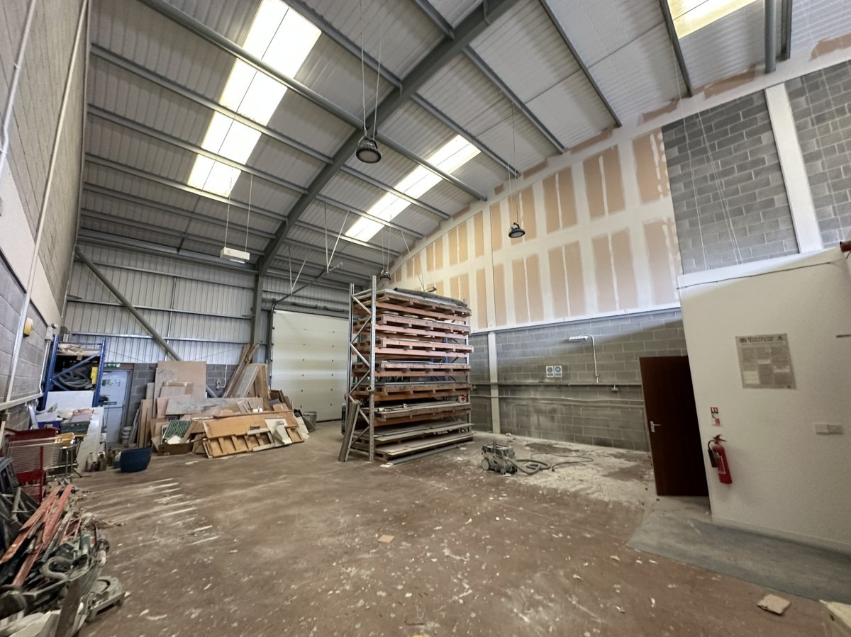 Industrial Unit in Exeter - photo 3
