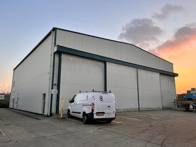 Industrial Unit in Southampton - photo 2