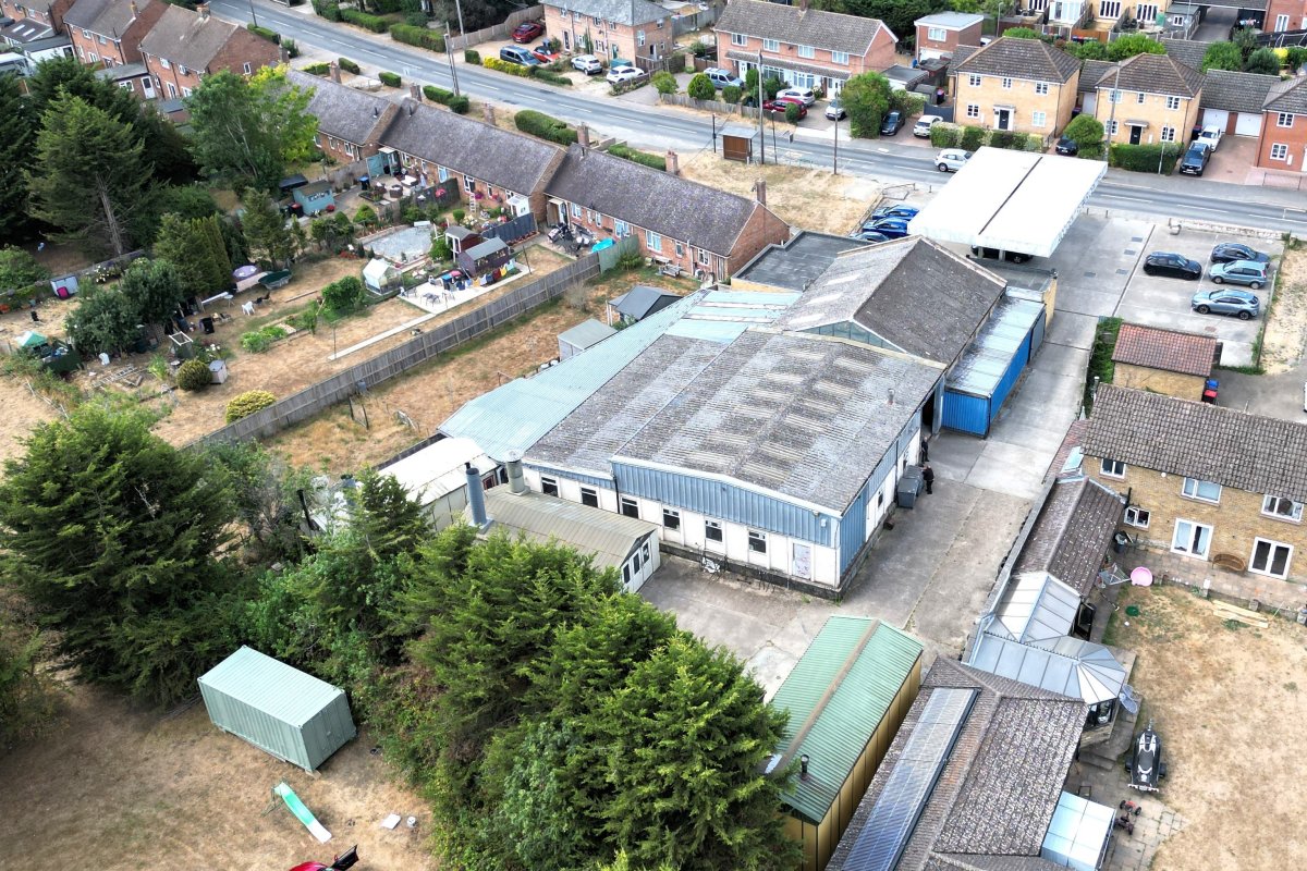 Industrial Unit in Silver End - photo 2