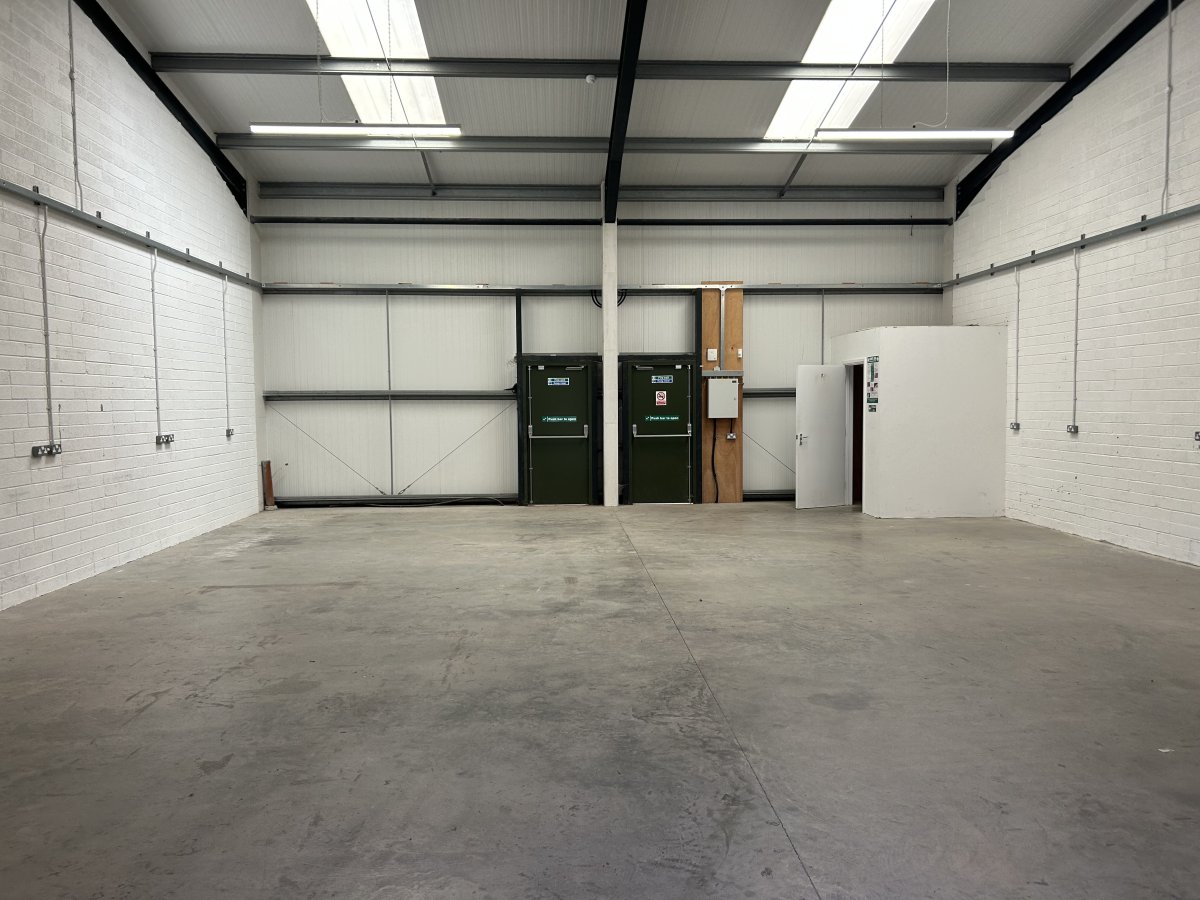 Industrial Unit in Totnes - photo 3