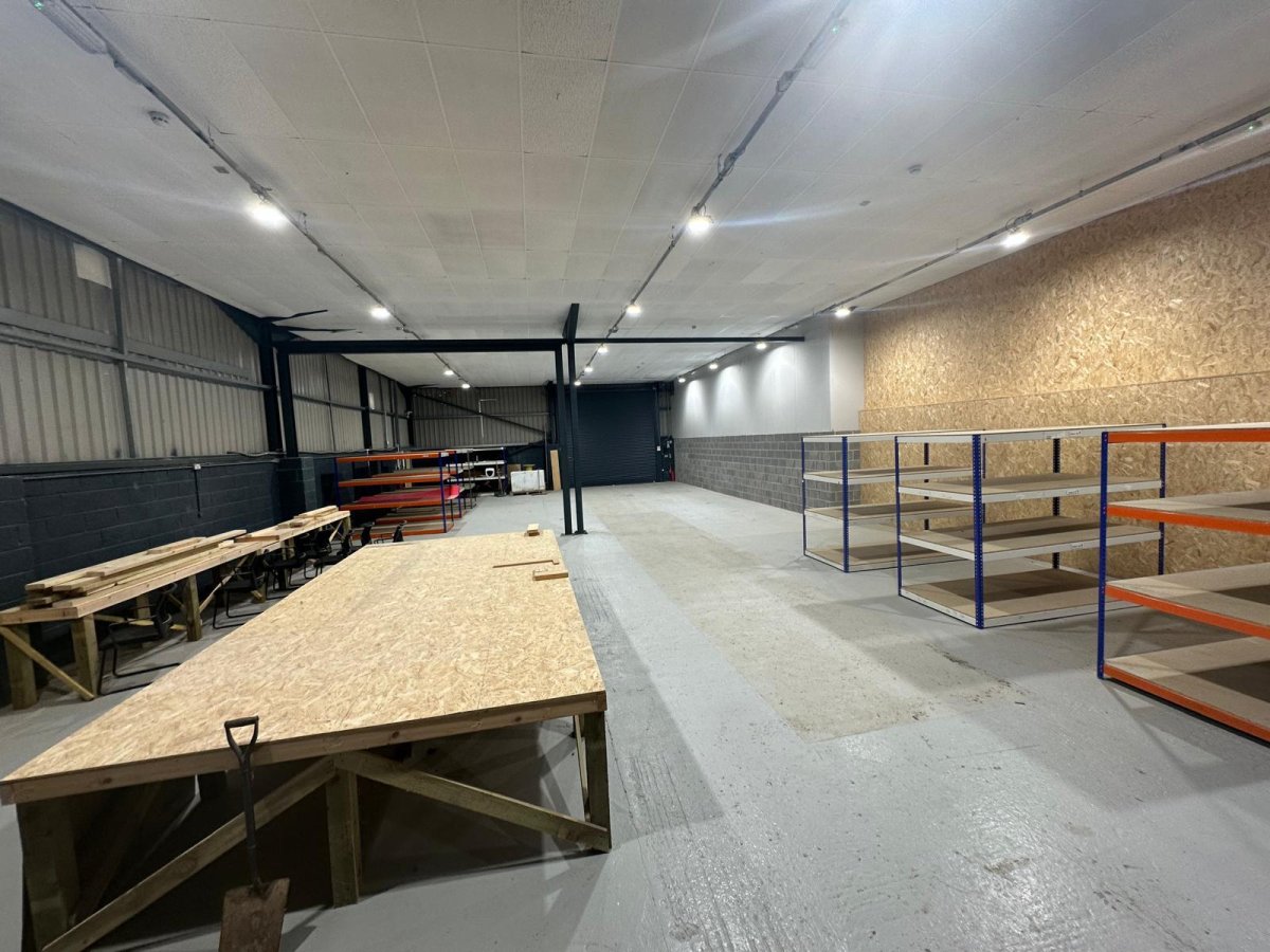 Industrial Unit in Chesterfield - photo 4