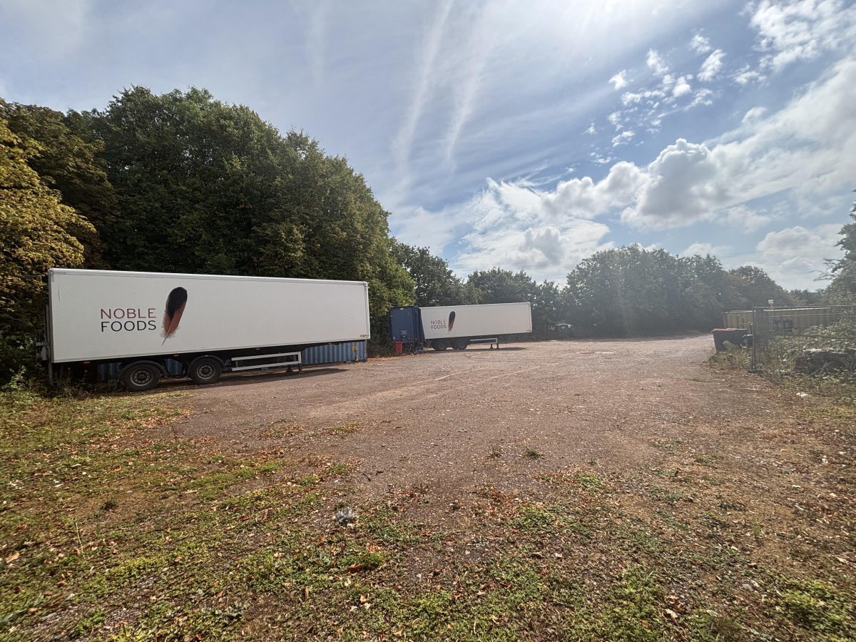 Industrial Unit in Taunton - photo 3