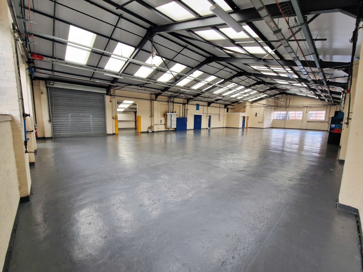 Industrial Unit in Gloucester - photo 2