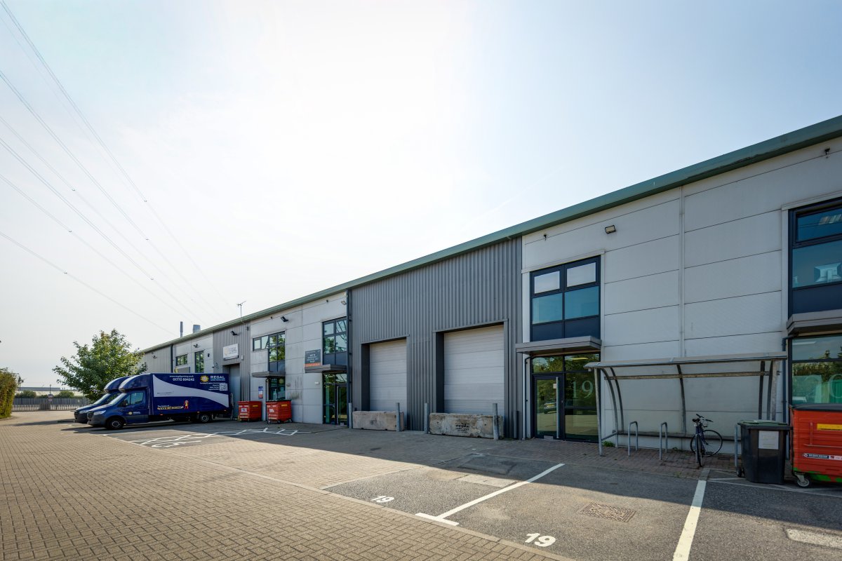 Industrial Unit in Grays - photo 3