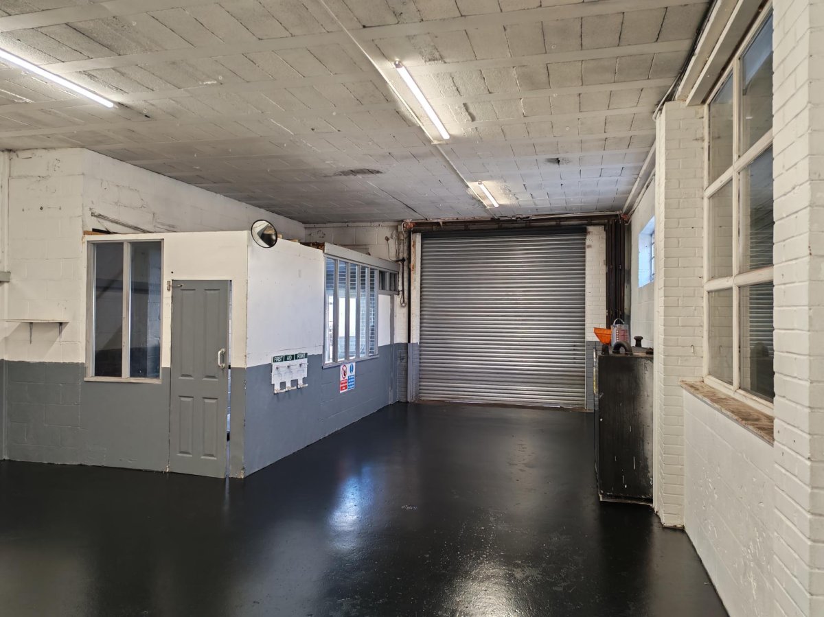 Industrial Unit in Lowestoft - photo 2