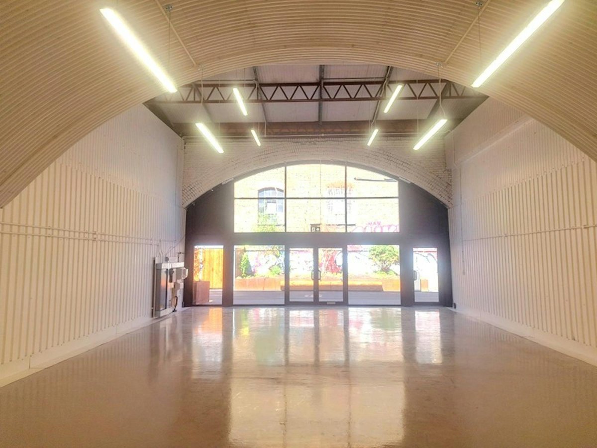 Industrial Unit in Hackney, London - photo 4