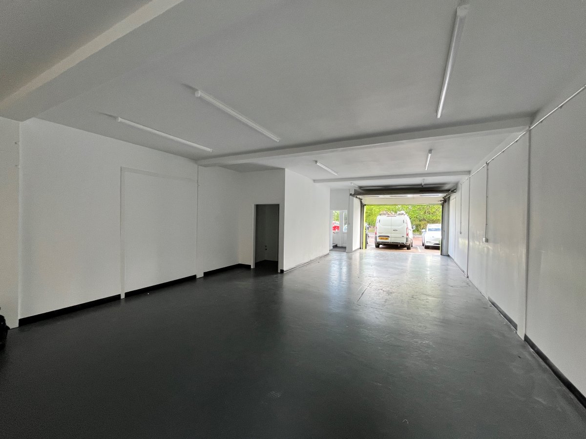 Industrial Unit in Exeter - photo 2