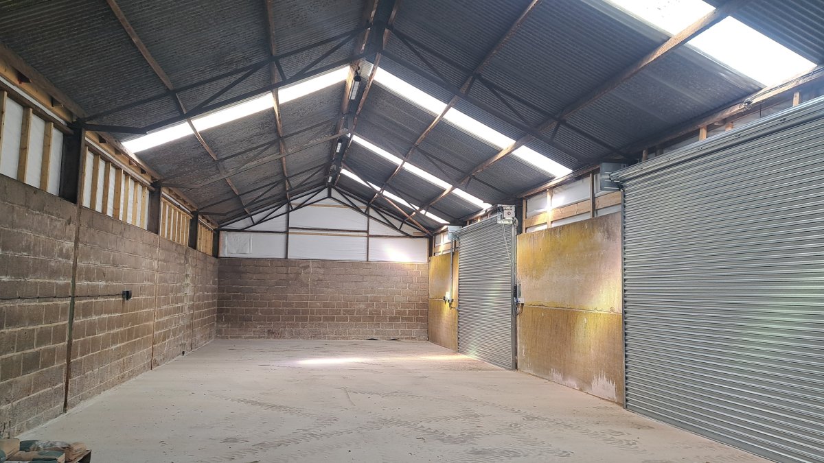 Industrial Unit in Newport Pagnell - photo 2