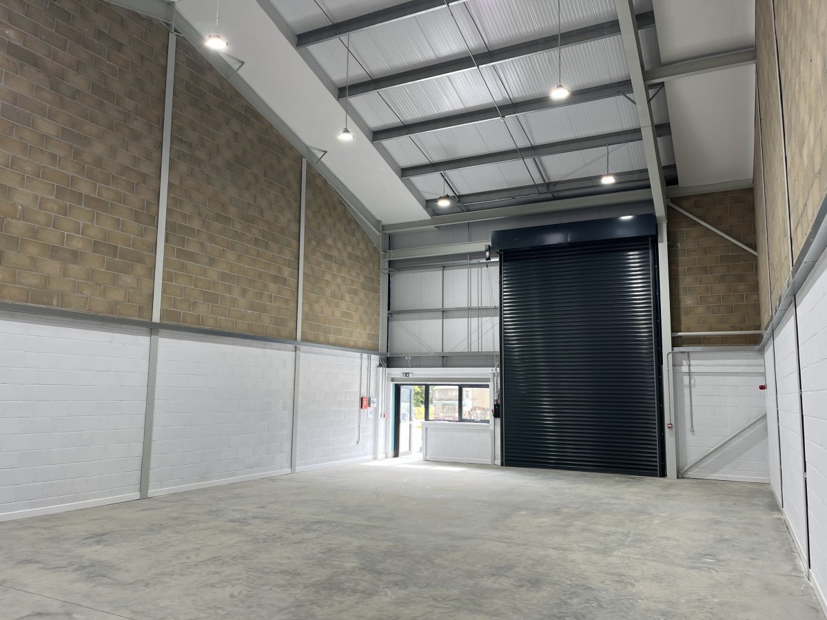 Industrial Unit in Sudbury - photo 2