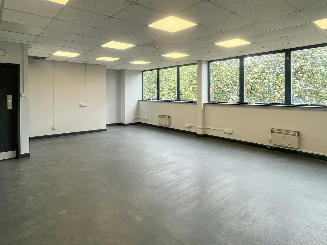 Industrial Unit in Totton - photo 4