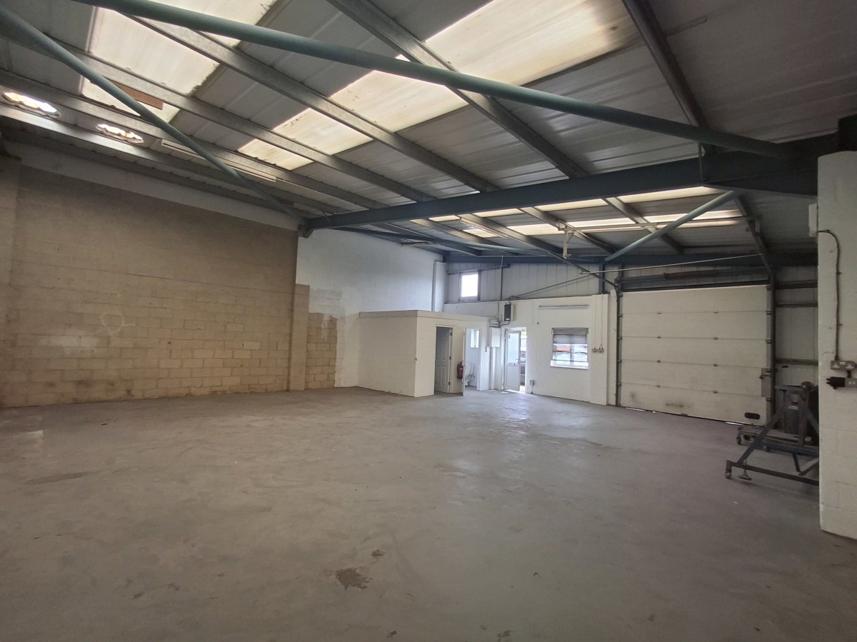 Industrial Unit in Haywards Heath - photo 2