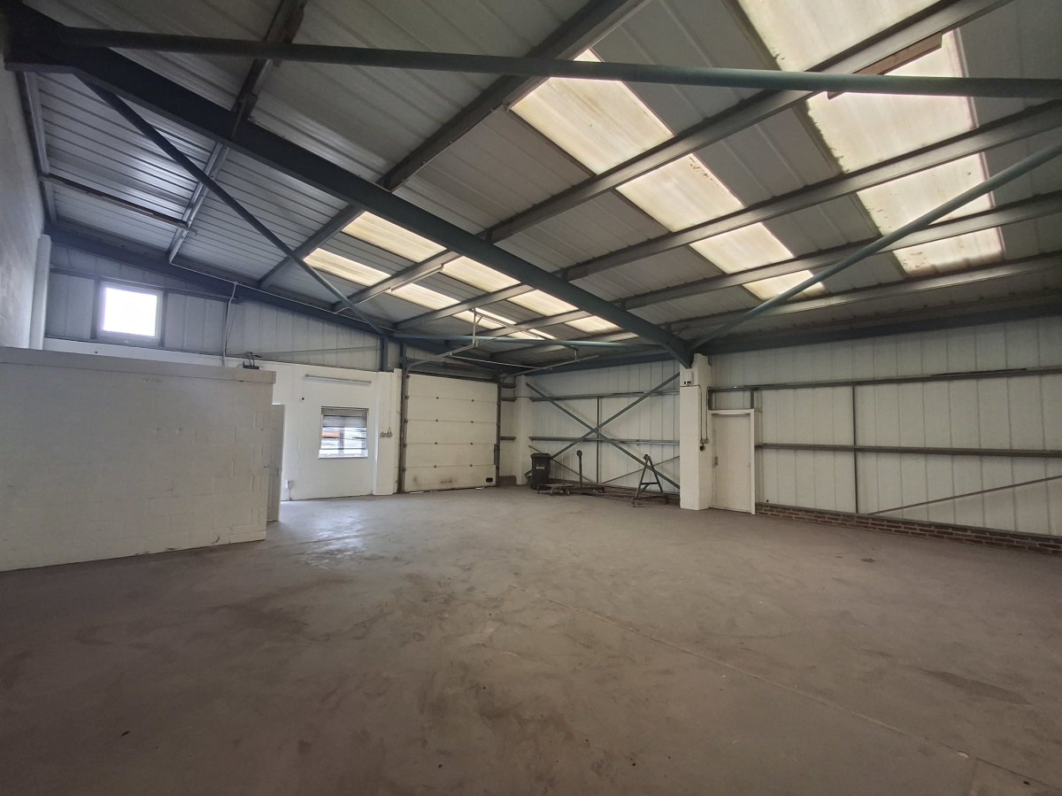 Industrial Unit in Haywards Heath - photo 3