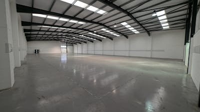 Industrial Unit in Southampton - photo 4