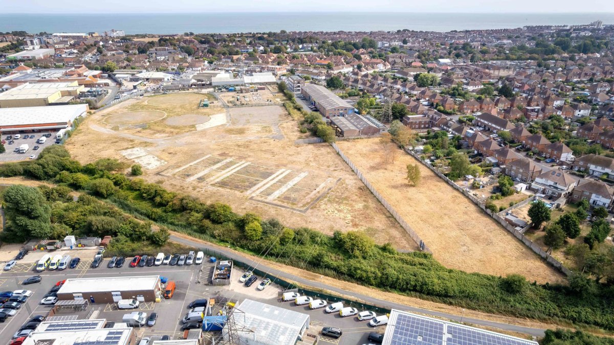 Industrial Unit in Eastbourne - photo 2
