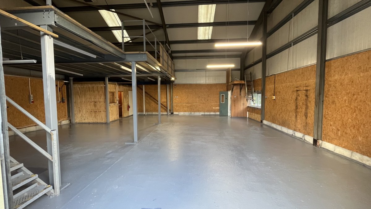 Industrial Unit in Lostwithiel - photo 2