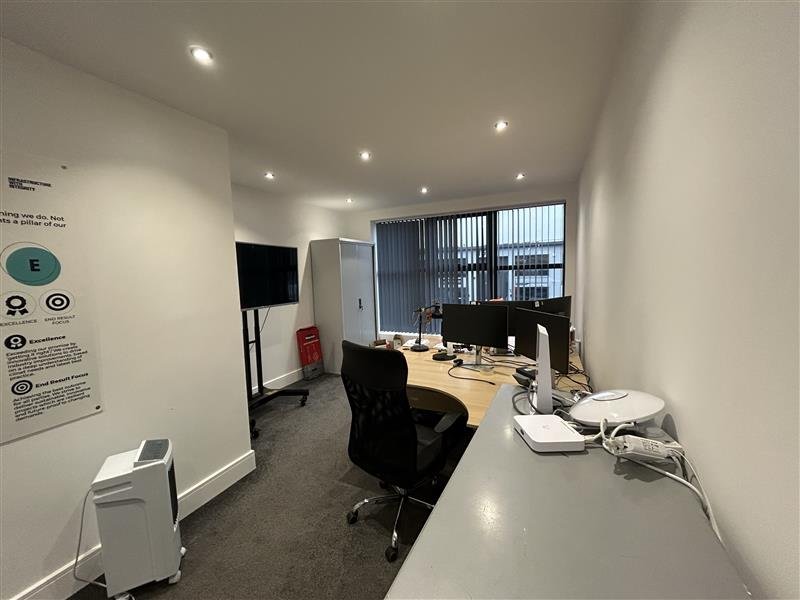 Industrial Unit in Plymouth - photo 4