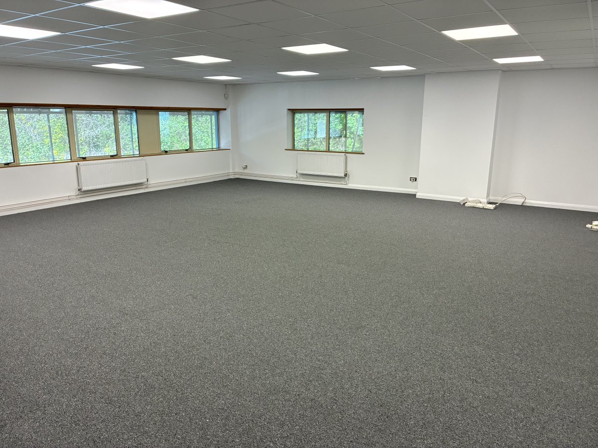 Industrial Unit in Tunbridge Wells - photo 2
