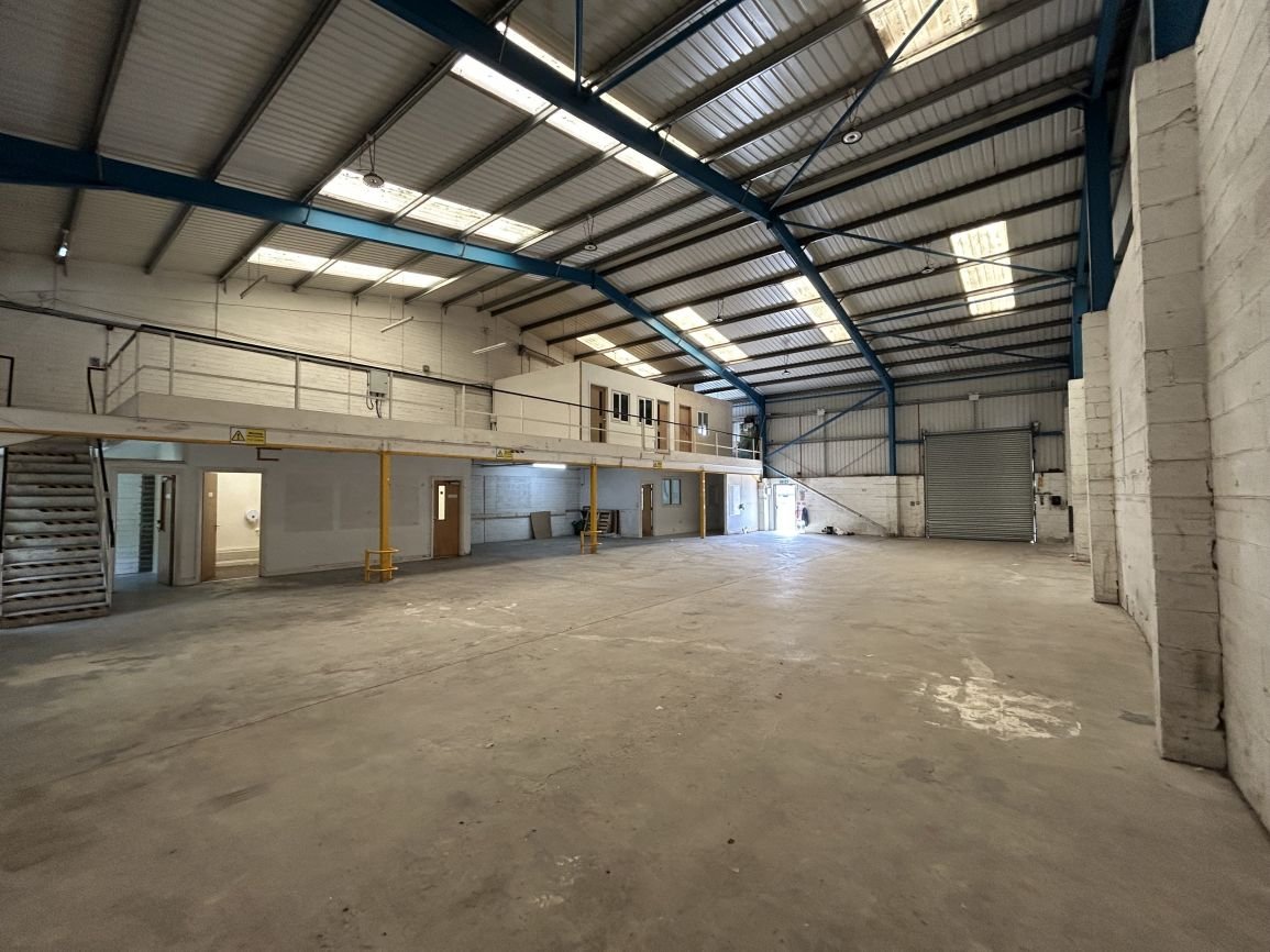 Industrial Unit in Saltash - photo 3