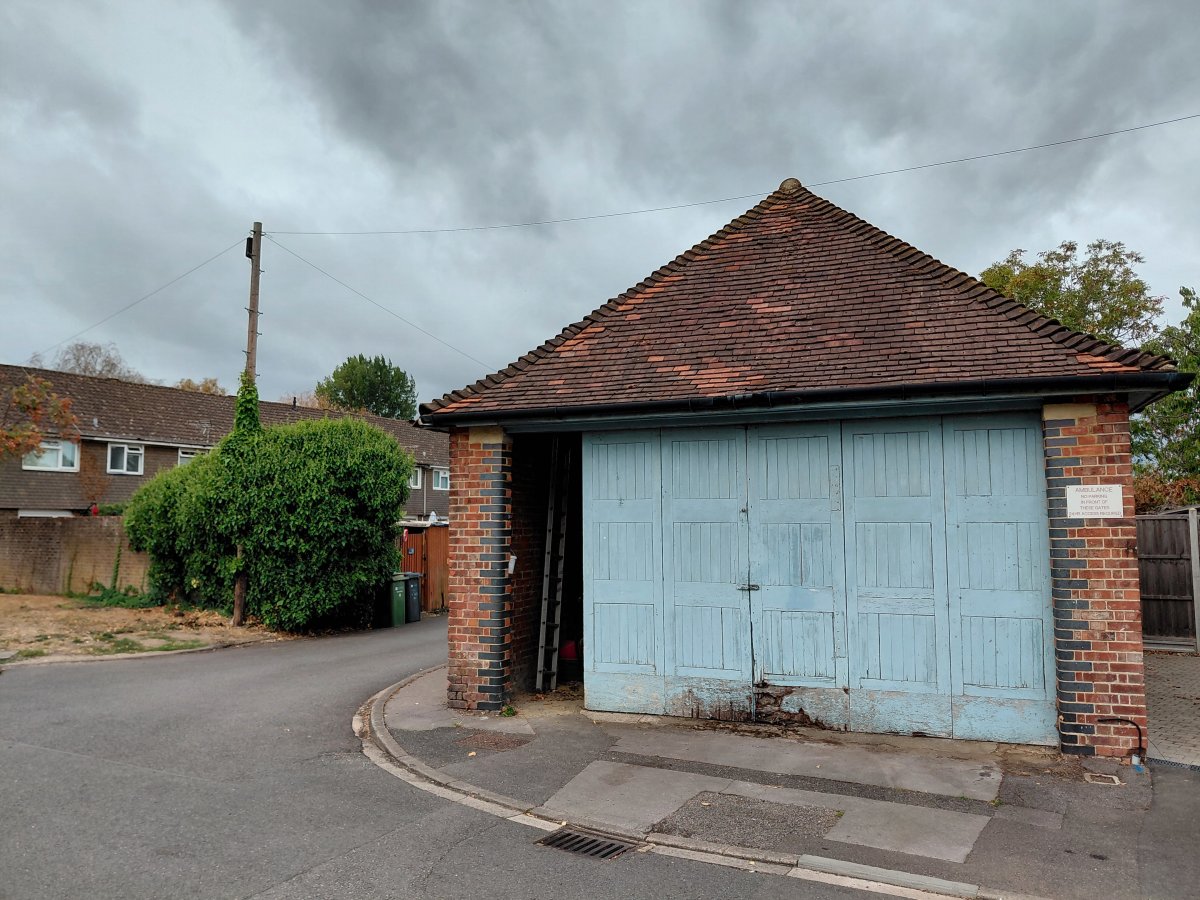 Industrial Unit in Guildford - photo 4