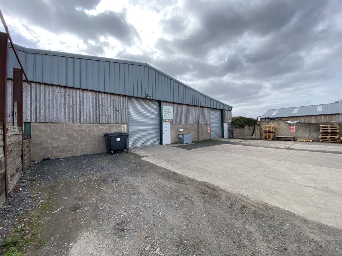 Industrial Unit in Worcester - photo 2