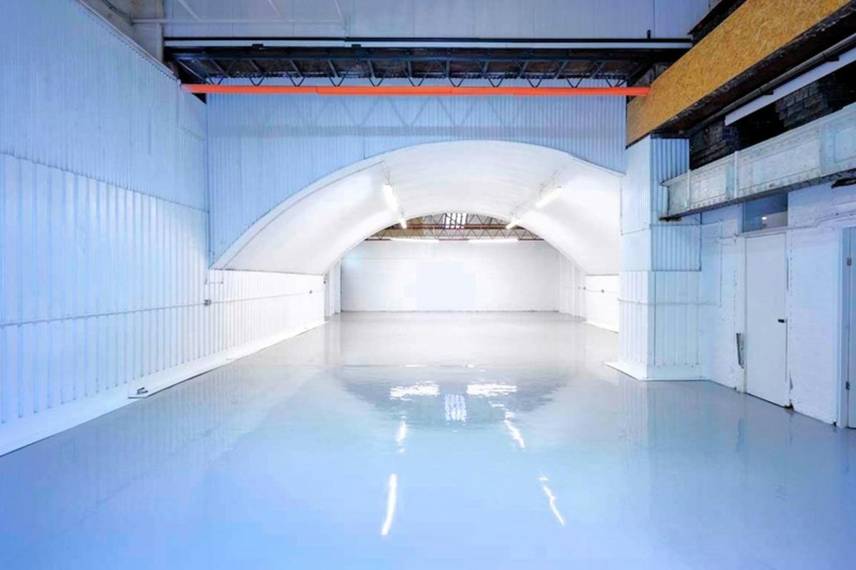 Industrial Unit in Hackney, London - photo 2