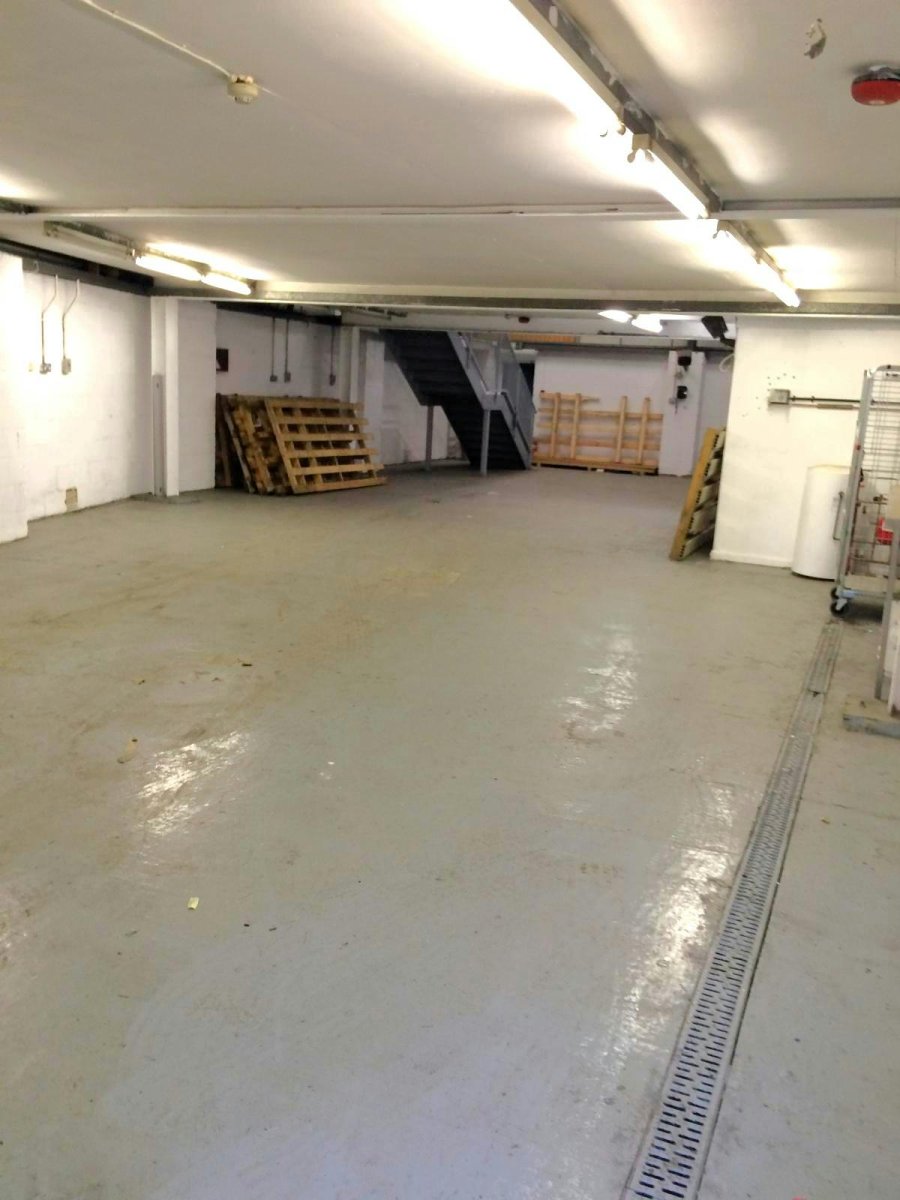 Industrial Unit in Rainham - photo 3