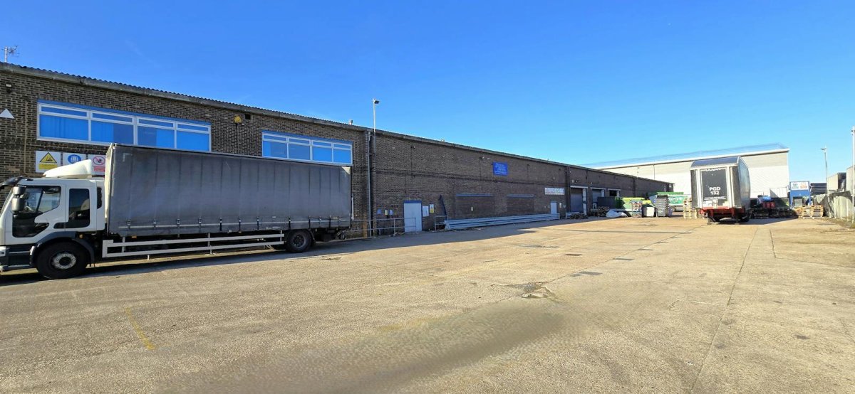 Industrial Unit in Lancing - photo 4