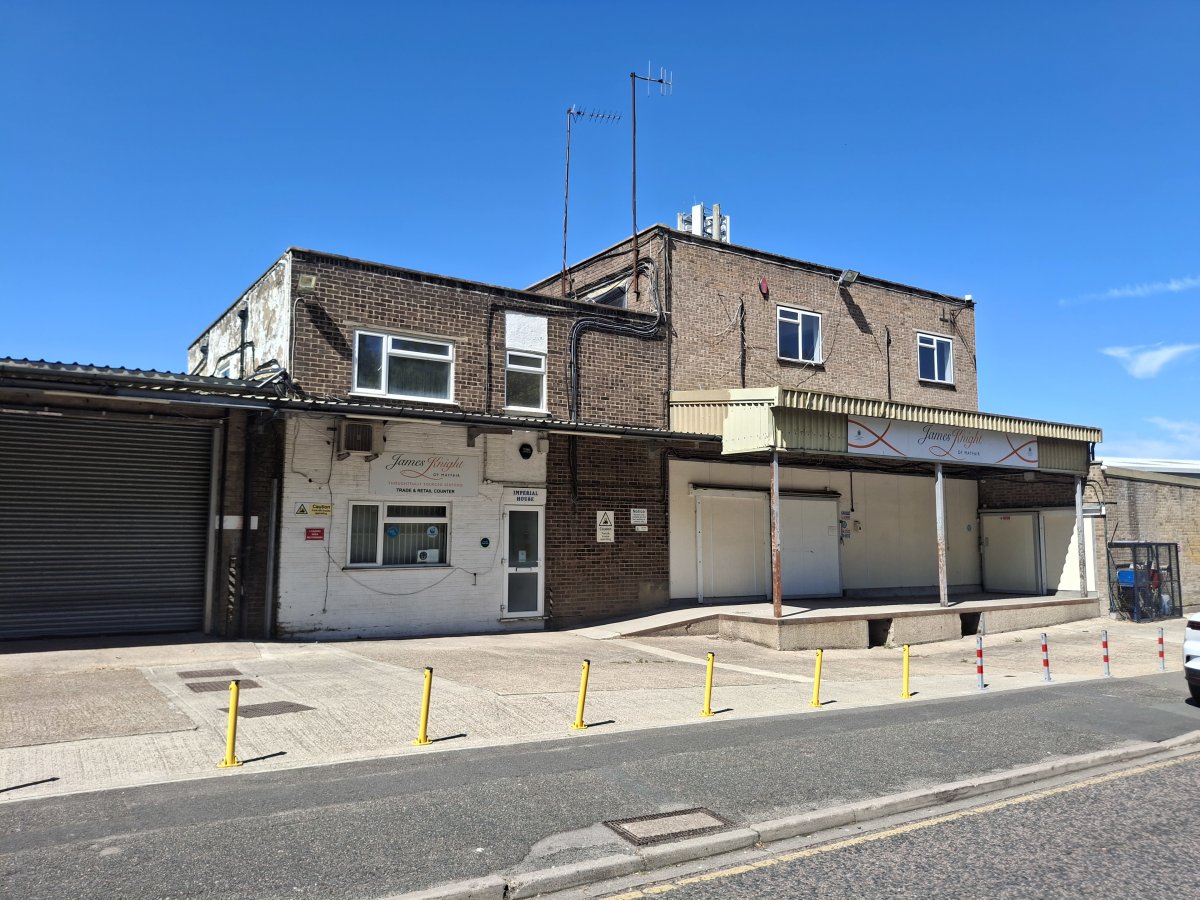 Industrial in Coulsdon