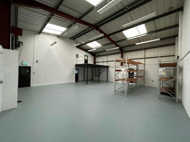 Industrial Unit in Poole - photo 4
