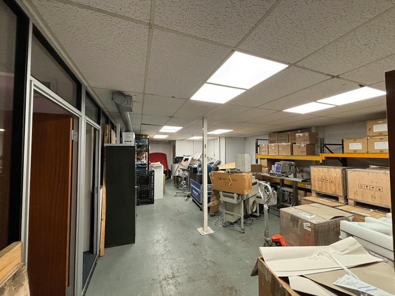 Industrial Unit in Whitchurch - photo 3