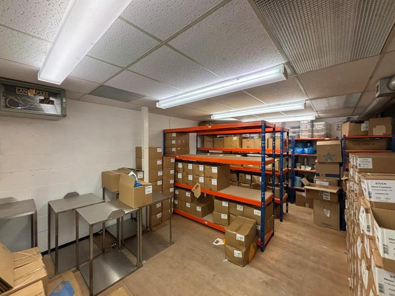Industrial Unit in Whitchurch - photo 4