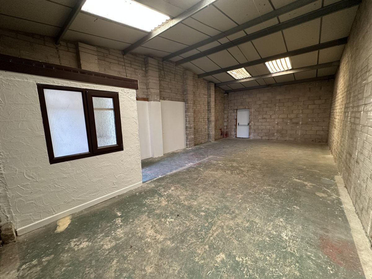 Industrial Unit in Brixham - photo 3