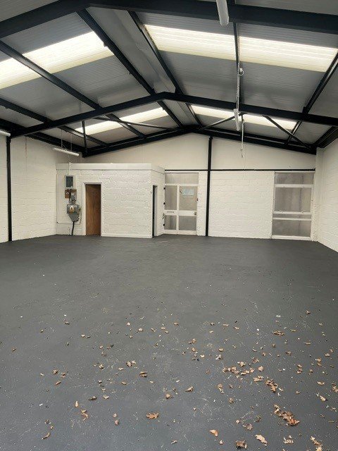 Industrial Unit in Stevenage - photo 2