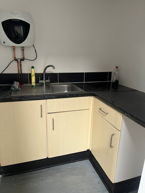 Industrial Unit in Stevenage - photo 3