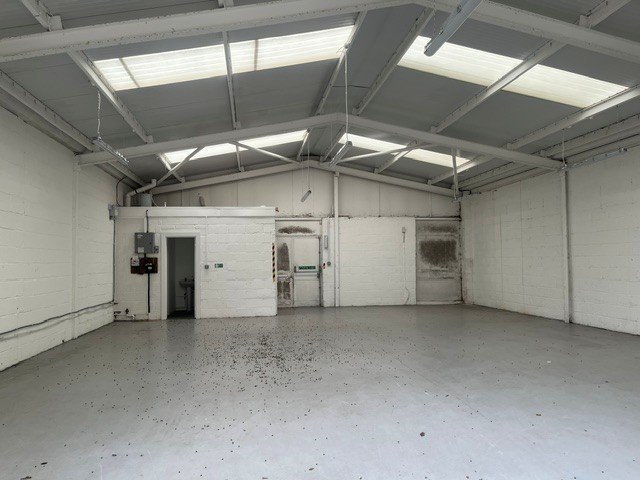 Industrial Unit in Stevenage - photo 2