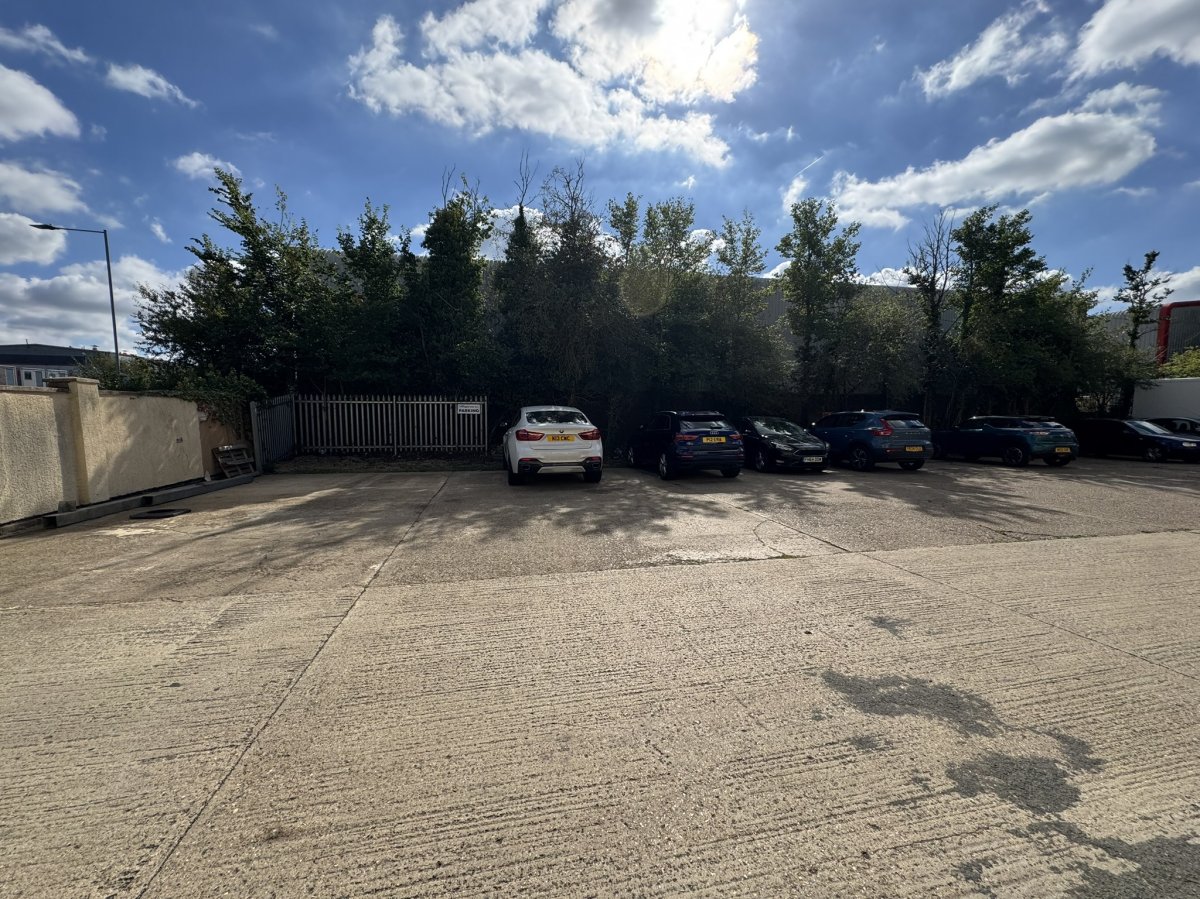 Industrial Unit in Werrington - photo 3